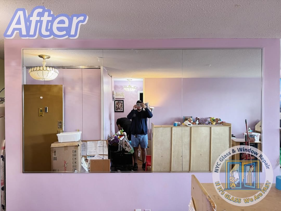 Full wall mirror for a home gym