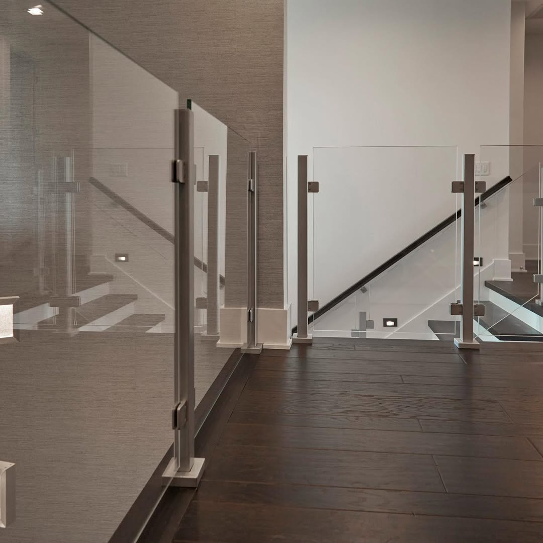 Commercial glass railing system