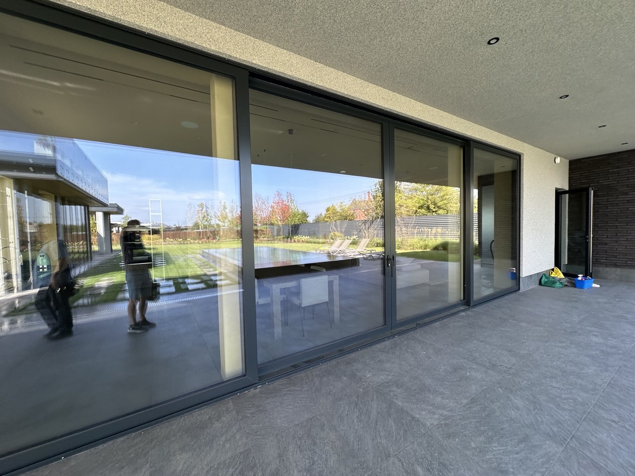 Commercial glass door repair